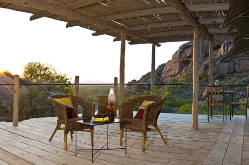 Erongo Wilderness Lodge buitenterras